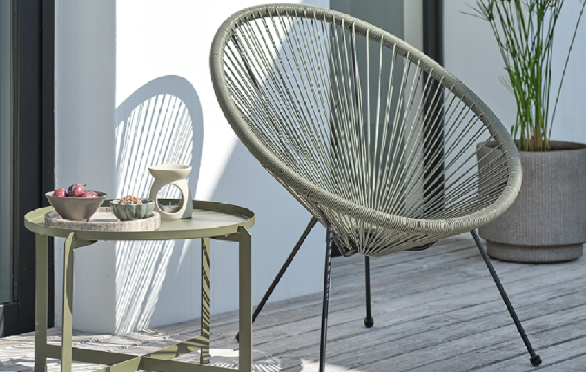 Garten-Lounge-Sessel und Garten-Beistelltisch aus Stahl